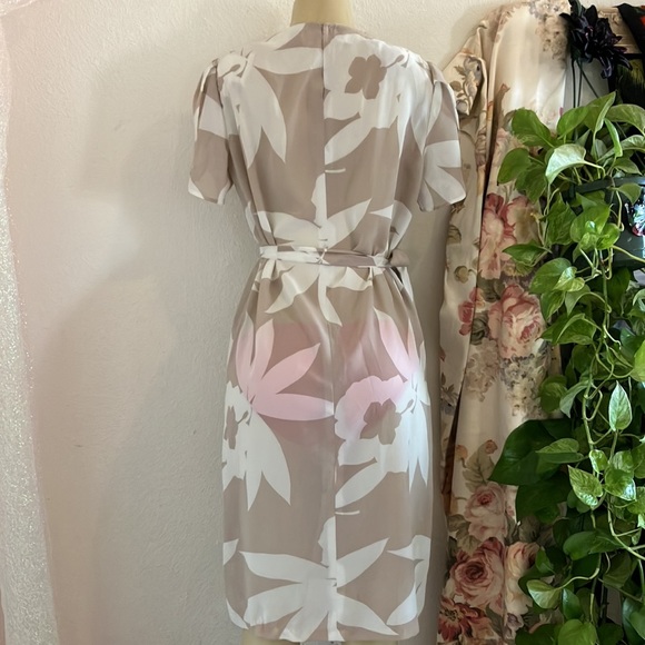 Vintage Dress Tan and Cream Chiffon Hand Made Dress with Tie Belt midi - Picture 7 of 12